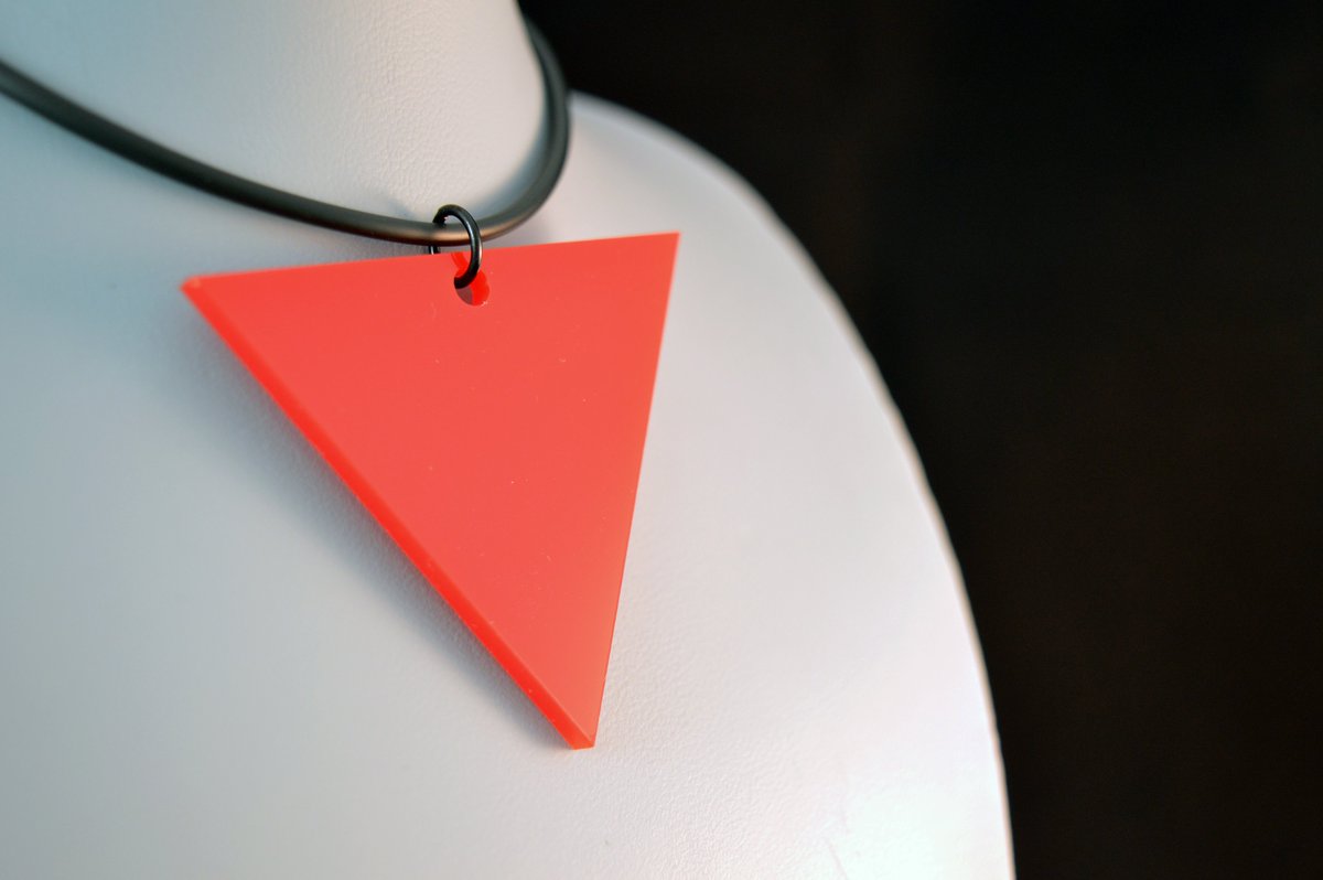 left_triangle's tweet image. #Triangle 
#TriangleMakers 
#minimalist 
#Geometric 
#necklace 
#ACCESSORIES 
#trends 

left-triangle.com