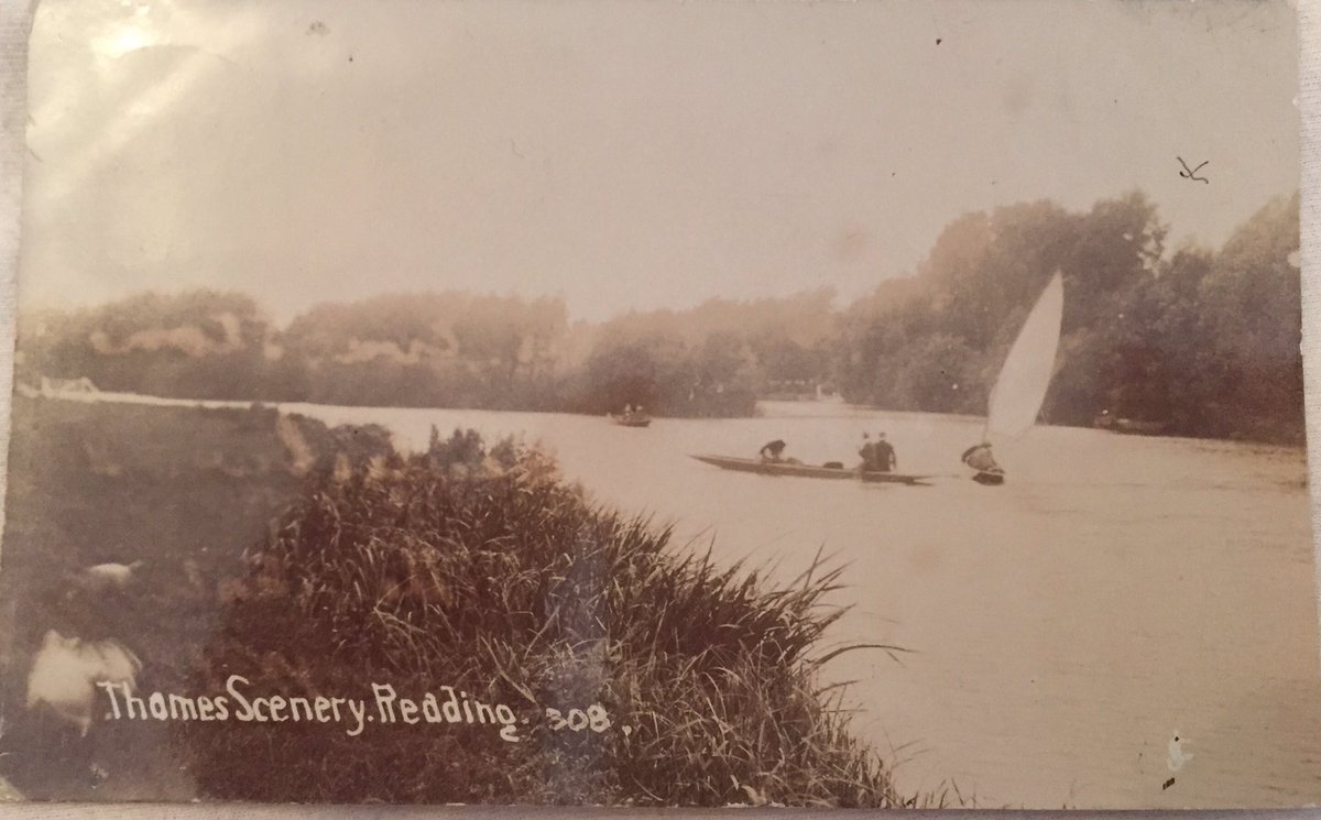 PostcardHistory's tweet photo. #riverthames #boats #canoe #sailing #bw #postcardhistory #1912 #evastone #stone #heytesbury #heytesburyhouse #elsie https://t.co/2lLhOHYW3P