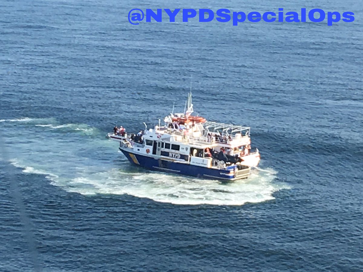 NYPDSpecialops's tweet photo. #NYPD #aviation, #Harbor, #ESU,&amp; #FDNY transported a female in labor who was located on a vessel 3 miles off shore in the Atlantic Ocean https://t.co/0WYjdauRXq