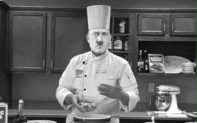 EvaBraune's tweet photo. Première étape: allumez le gaz  #lemeilleurpatissier https://t.co/5hWBZNF3TW