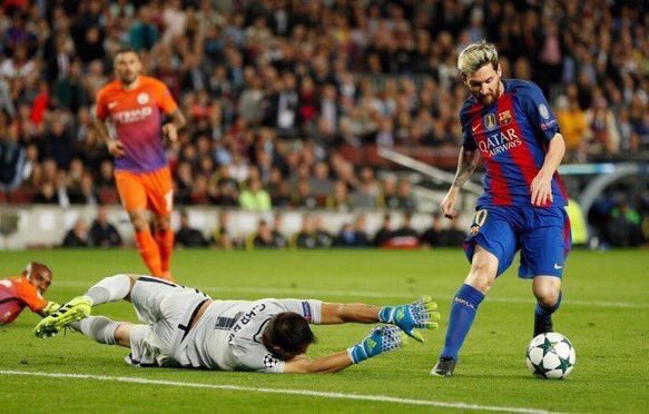 CesarSamd11's tweet image. La historia cuenta de un tal LEO MESSI #YoViJugarAMessi