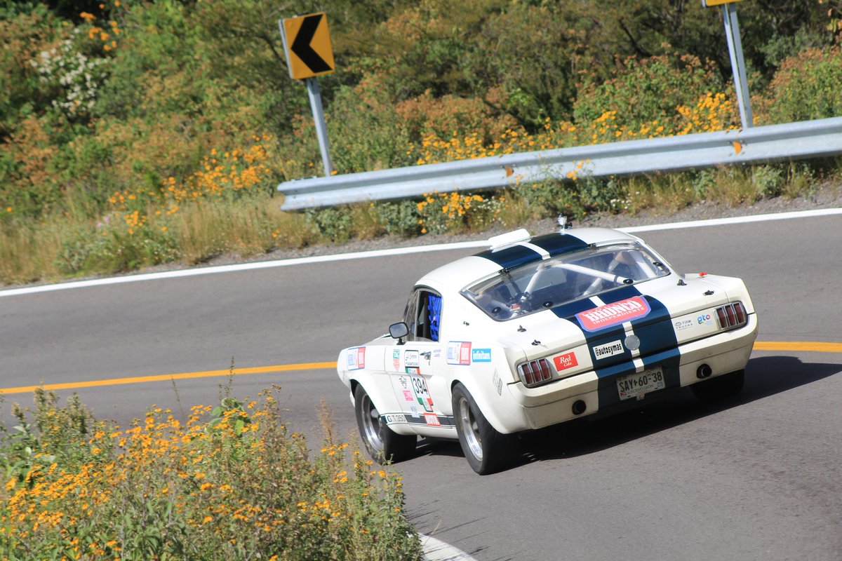 CappiWRC's tweet photo. el color de la #CarreraPanamericana2016 por #Guanajuato #LCPfan2016 https://t.co/DAwzUeLivK