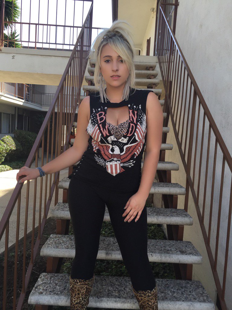 allstarmusicla's tweet photo. R U Ready To Rock W/Mandy? @realmandyrain Recording #NewSongs Keep Up w/Her In Her App: https://t.co/7eg8tpDvvr https://t.co/8Lc8PHiZt9