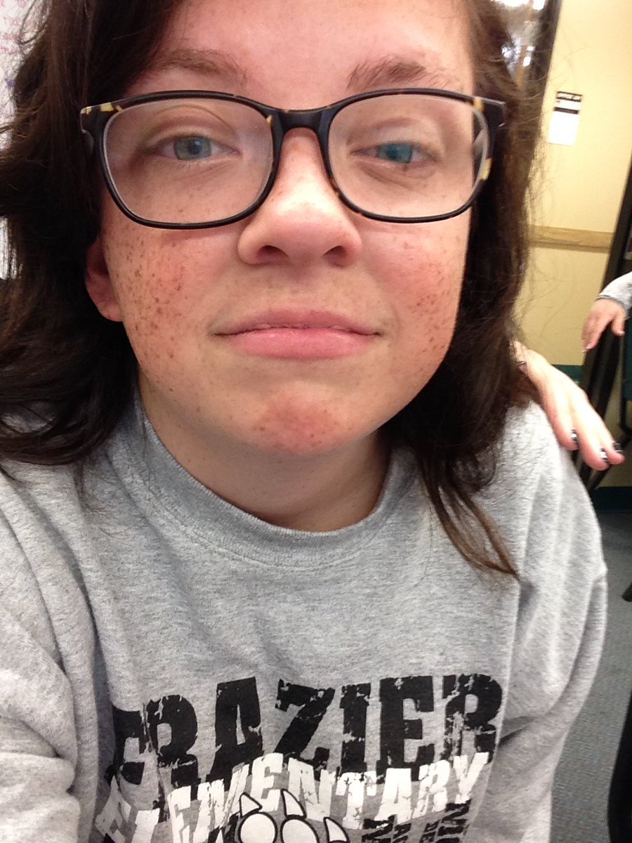 jessisoverit's tweet photo. Professor: "Jess, what's wrong with your eyes?" #iwasnapping #butthanks https://t.co/J21BAub4l4