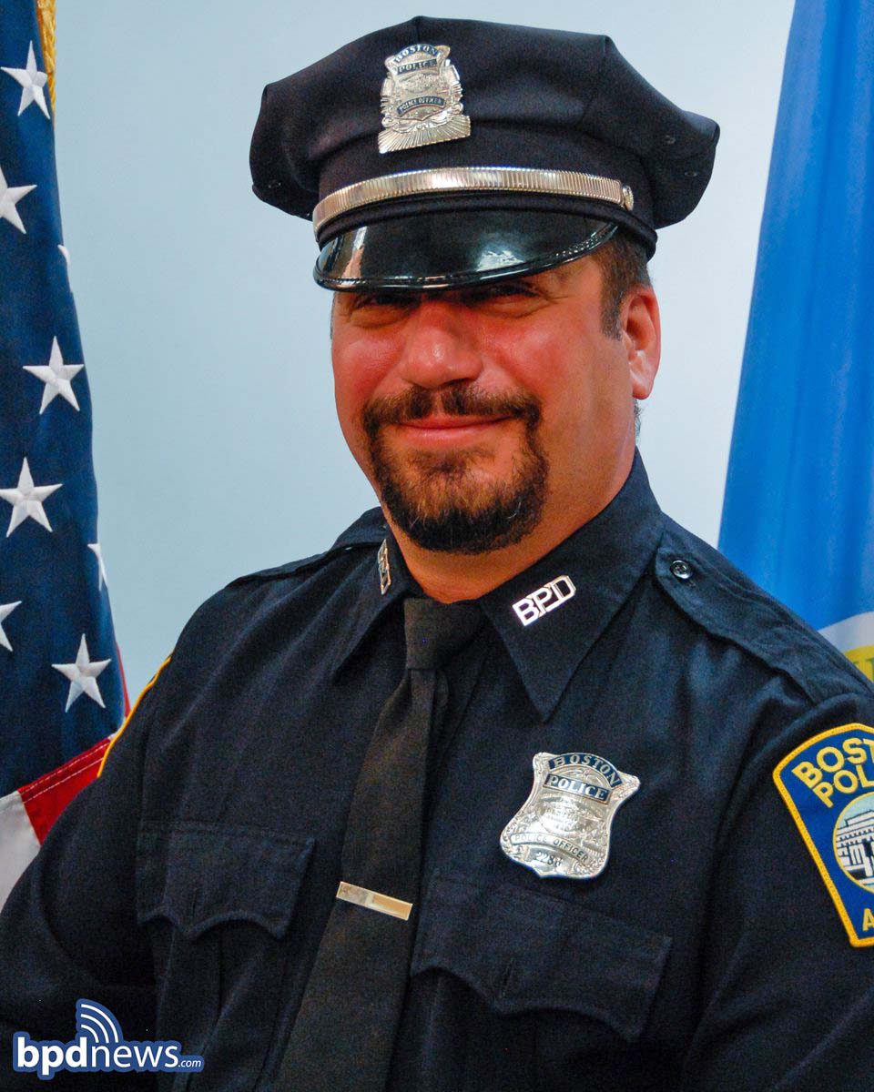 bostonpolice's tweet image. #BPDUpdate: Officer Cintolo has been discharged from MGH. He's happy to be home and grateful for the outpouring of prayers &amp;amp; support.