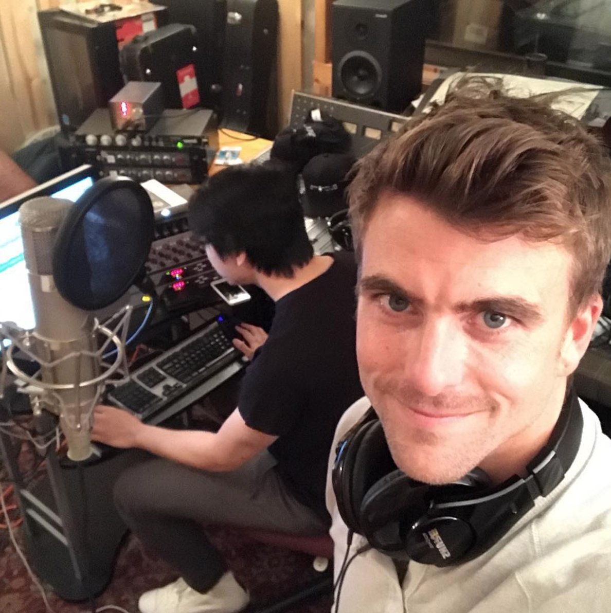 Headphone hair <a href="/willyipmusic/">Will Yip</a> #lp6 #reallove #realmagic #musicworship