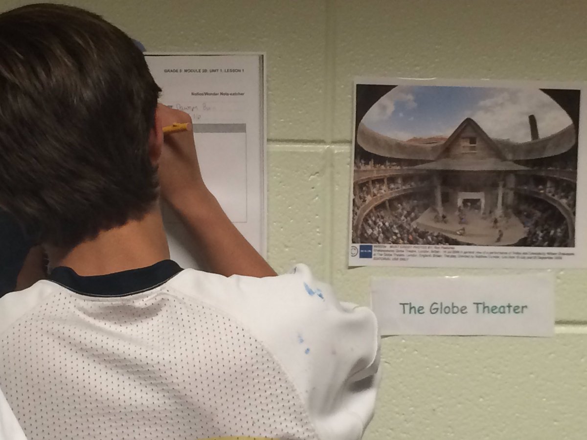 ChristinaLesh's tweet photo. @HCMSbulls 8th grade fully engaged: gallery walk to kick off A Midsummer's Night Dream! #TeacherPotentialProject @ELeducation https://t.co/hv5qVgT9Jg
