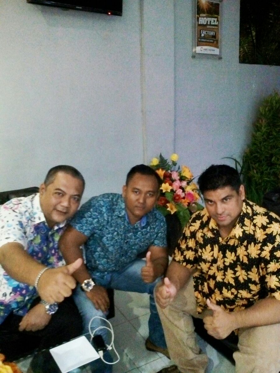 DoneGus tweet picture