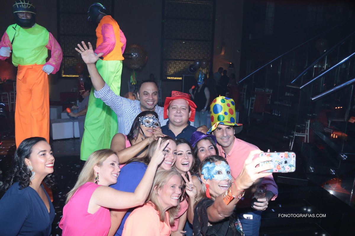 DafGuzman's tweet photo. #Momentos #CumpleDaf2016 #MeridianEventsCenter https://t.co/GWL2TKuw9y