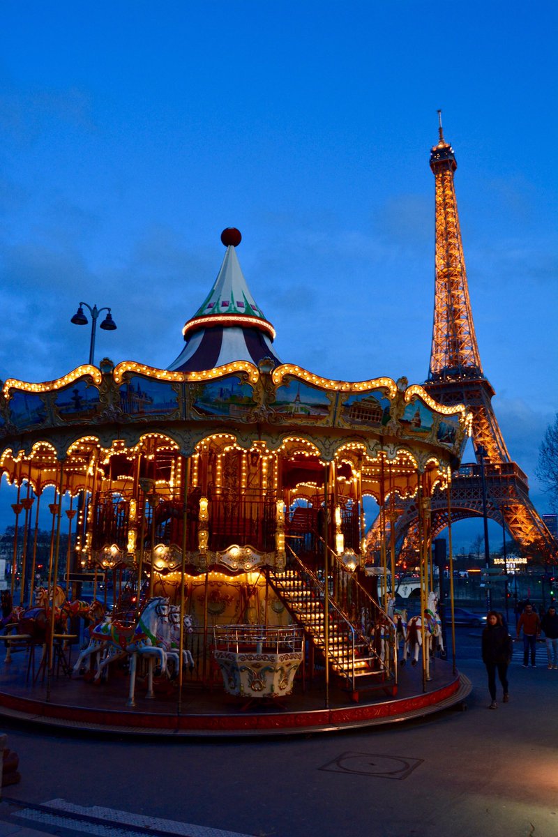 offtoeverywhere's tweet photo. Dreaming of Paris right now💭 https://t.co/8IsyNwWsen
