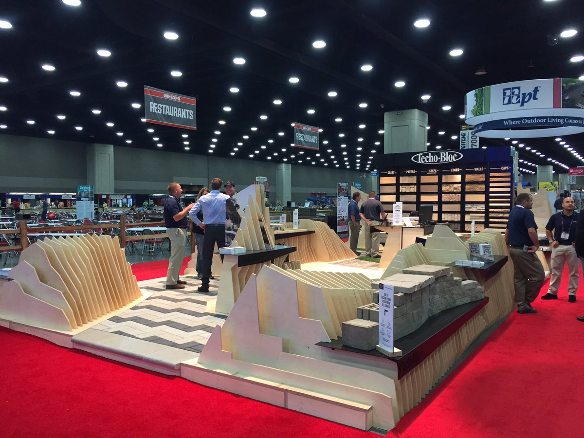 rickbtechobloc's tweet image. @techobloc Great first day at #hna2016