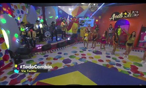 VR_Jaqueline's tweet photo. Las extraño a ustedes😭😭 @ArelyTellez  @lizeelizondo @JazminconJ @gabyramiirezz #ElencoOriginal https://t.co/Afj7gdKpRh