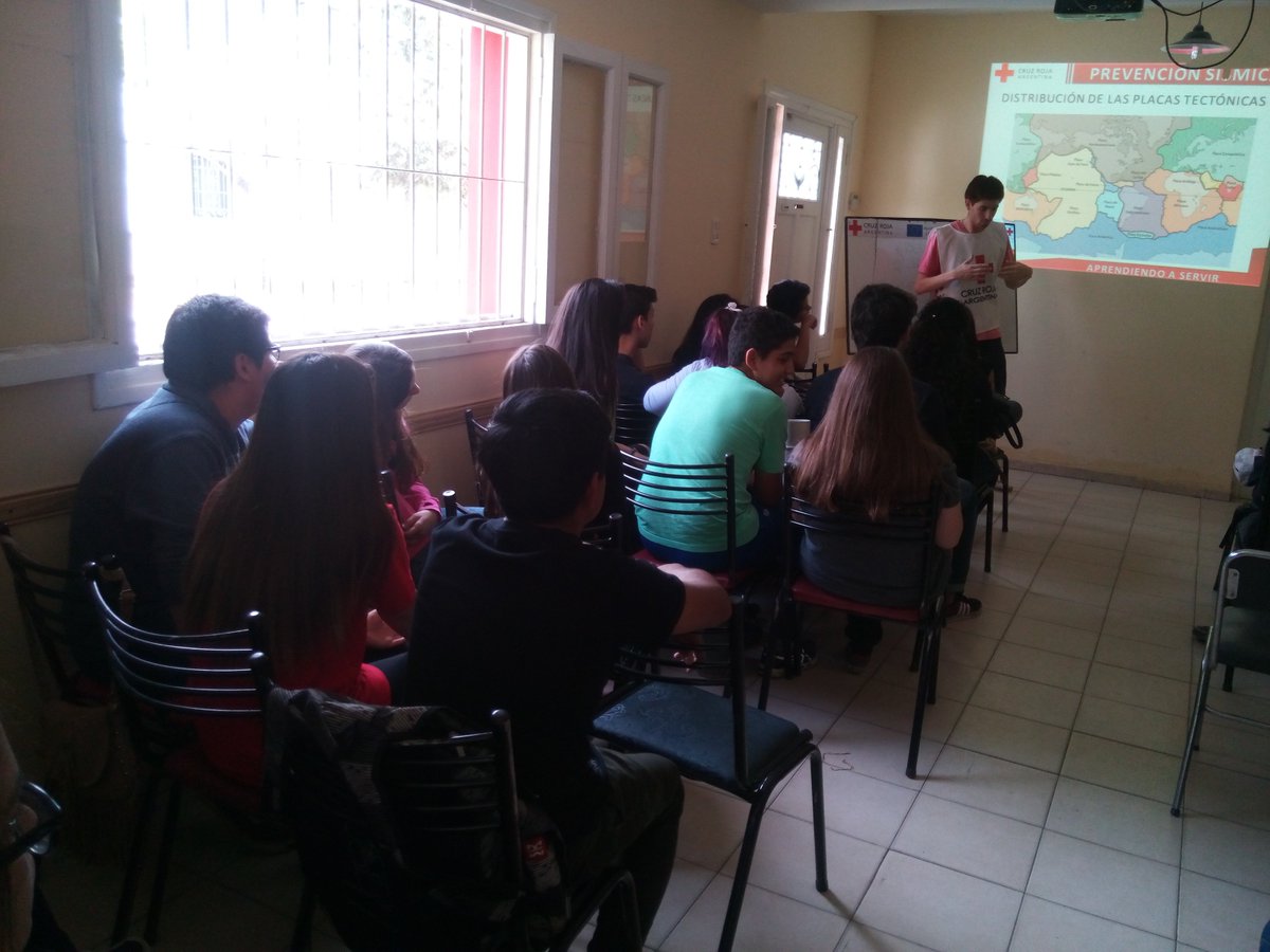 CRArgsanjuan's tweet photo. Charla de #PrevenciónSísmica en el marco del taller Aprendiendo a Servir sumándonos a la sensibilización por el #DIRD2016
#VivirParaContarlo https://t.co/MNXD2FPfmr