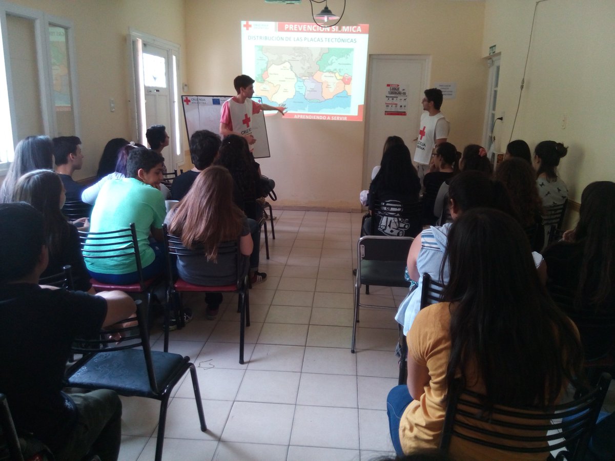 CRArgsanjuan's tweet photo. Charla de #PrevenciónSísmica en el marco del taller Aprendiendo a Servir sumándonos a la sensibilización por el #DIRD2016
#VivirParaContarlo https://t.co/MNXD2FPfmr