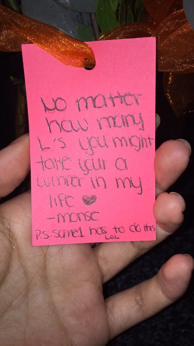 ItzelGarciaa_'s tweet photo. I've been having a rough week so my sister decides to surprise me... brb crying 😭❤️️ https://t.co/HoJiTo6u5A