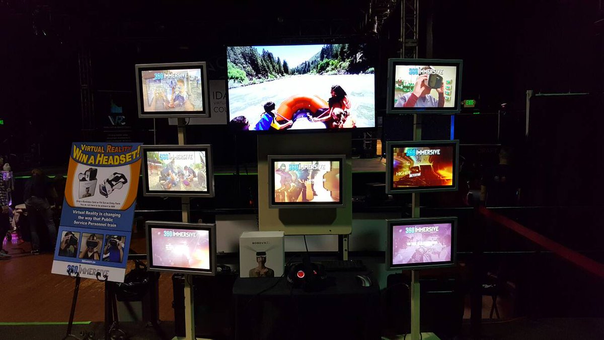 DTXcreative's tweet image. Check out the VR Bash 2016... In the knitting factory 5:00pm