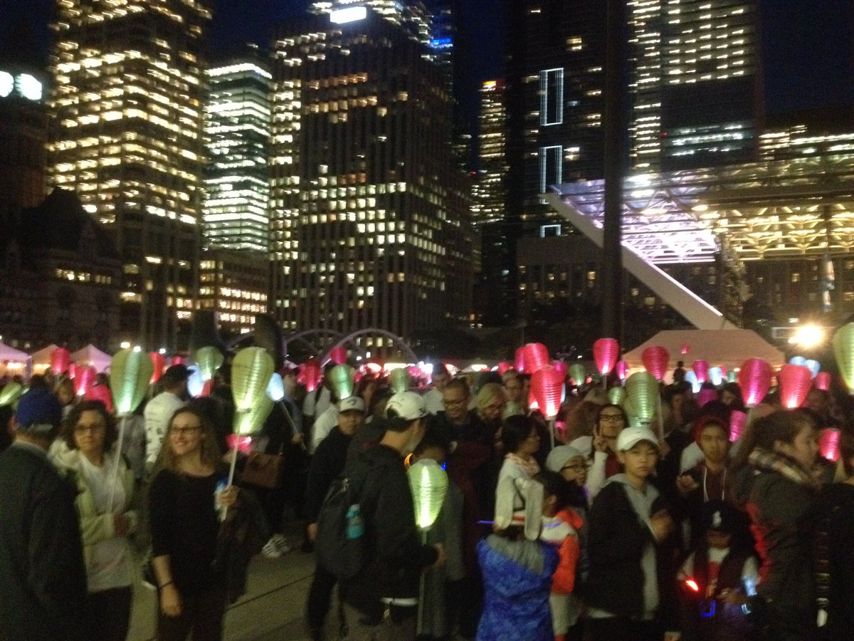 LTNOntario's tweet photo. Sea of lanterns ready for #LightTheNight walk in #Toronto #somedayistoday https://t.co/CMihhE5wqj