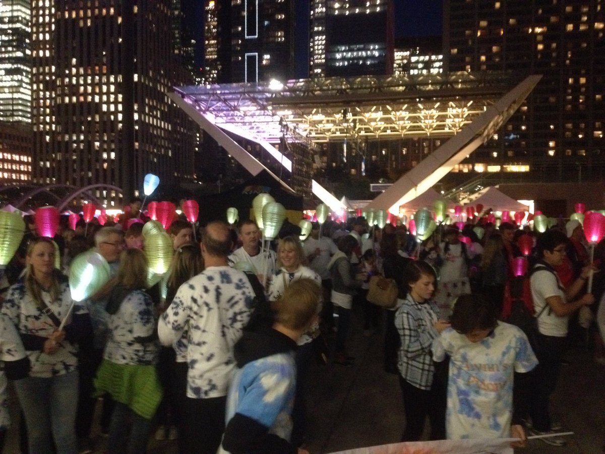 LTNOntario's tweet photo. Sea of lanterns ready for #LightTheNight walk in #Toronto #somedayistoday https://t.co/CMihhE5wqj