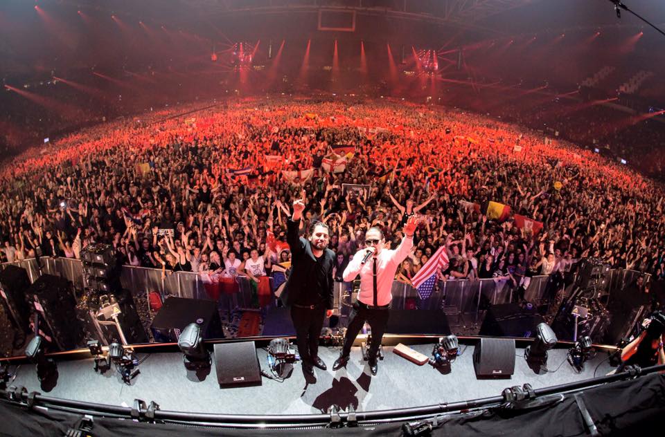 YourEDM's tweet photo. .@dimitrivegas &amp; @likemike beat last year's winner @davidguetta to win this year's coveted @bottom100DJS award!! https://t.co/EnowQXAZBr https://t.co/dtYnKhmL6X