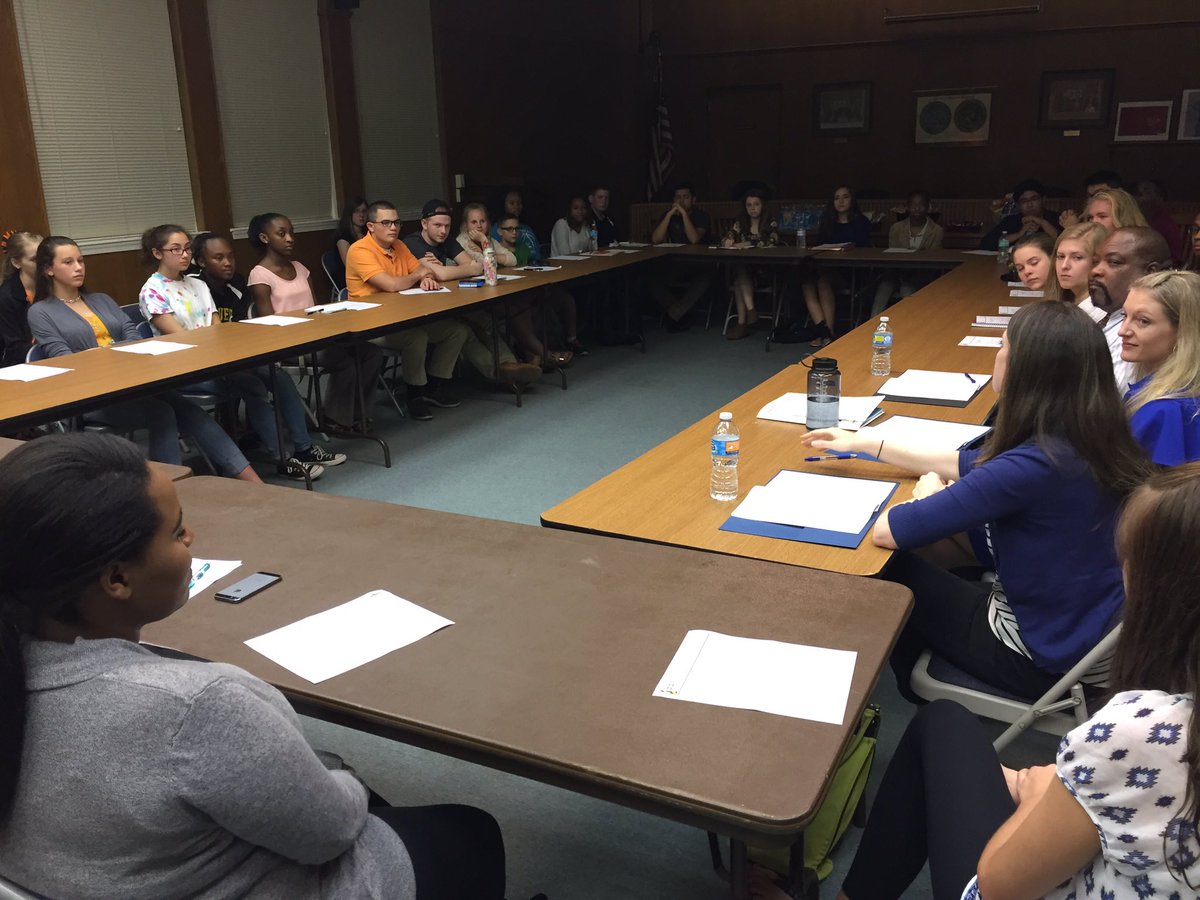 CalvertSuper's tweet image. Thanks to School Counselors Deahl of PHS, MacDonald of NHS and Douglas of CMS for talking with Student Advisory Council.