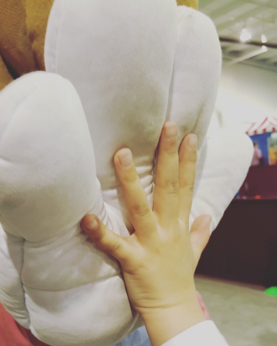 MarkhamFaircrow's tweet photo. Two hands are always better than one! Everyone can lend a hand!
#WisdomWednesday #lendahand #faircrow #Markham @VolunteerCanada https://t.co/cG2jjcT8oy