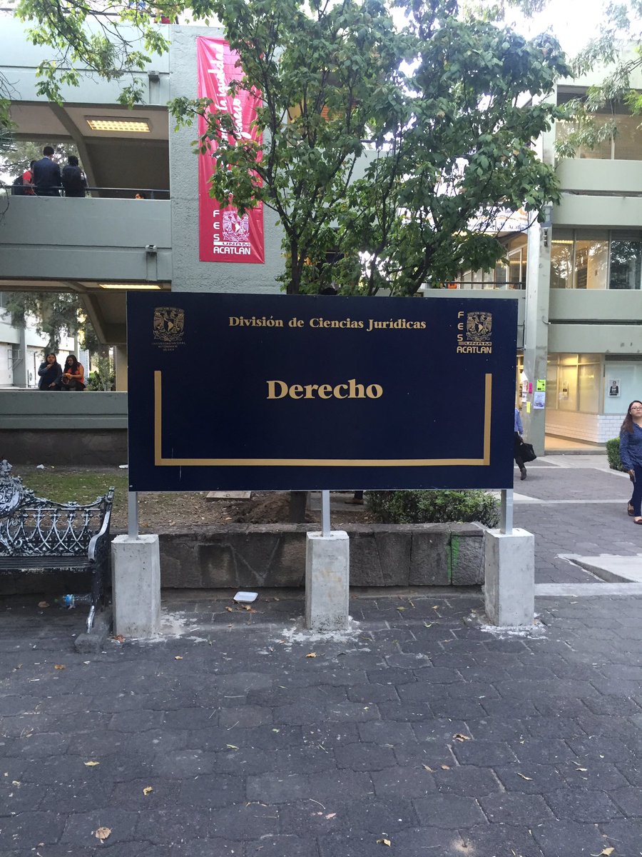arturocritico's tweet photo. Debemos dejar de lado las divisiones burdas y  sin sentido. Es tiempo de que los universitarios estemos unidos.  #SomosDerechoAlianzas https://t.co/TvJdg8FYV2