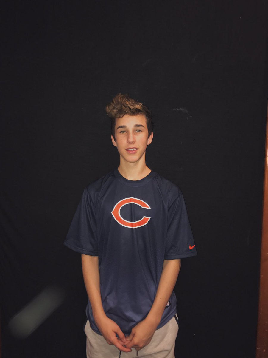 HunterRowland's tweet photo. FOLLOW SPREE! LIKE/ RT THIS TWEET FOR A FOLLOW! 😉 by tomorrow morning you should have a "Hunter Rowland follows you" https://t.co/p1ODPPP2oq