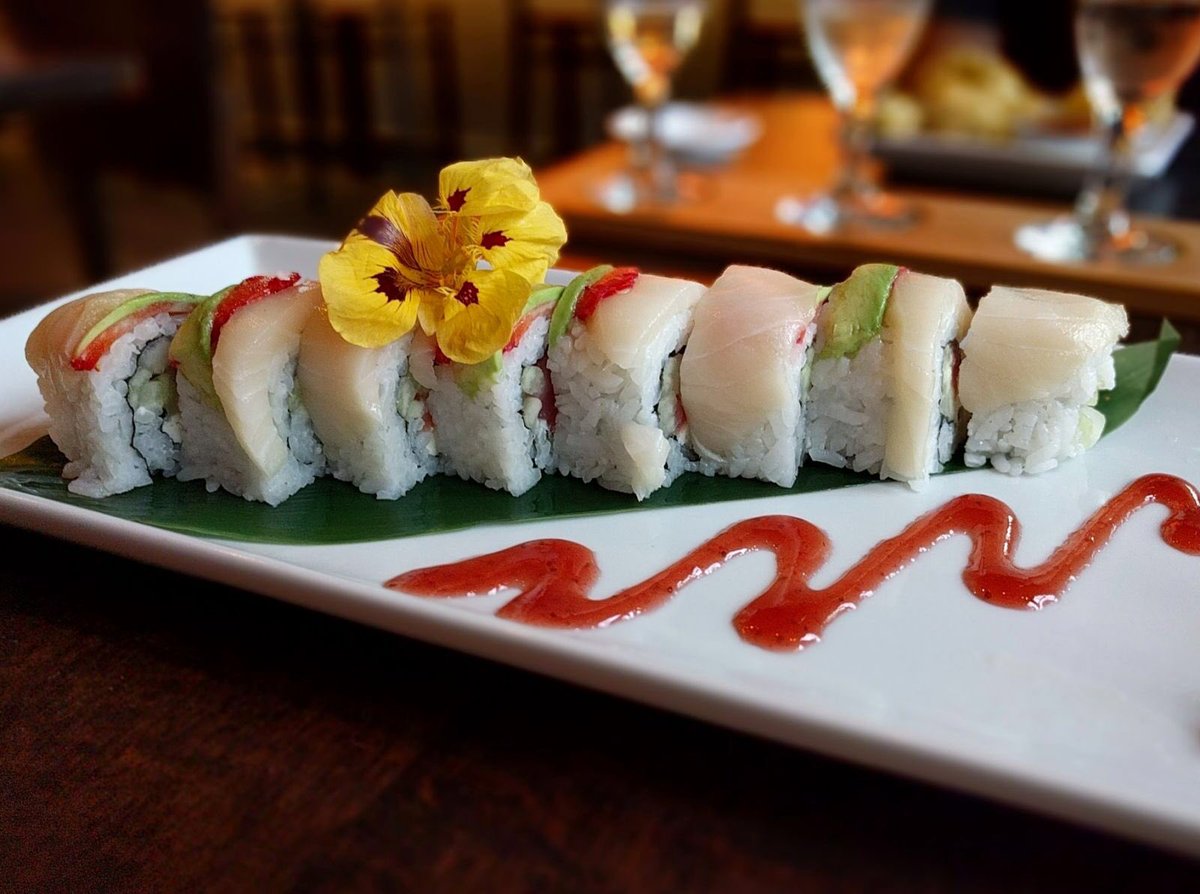 LocalSugarSA's tweet image. This gorgeous roll is the namesake for a unique sushi spot in #Southtown: bit.ly/2eGDjS6