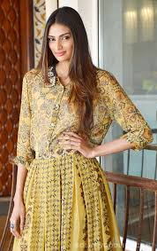 AttuMy_World's tweet photo. Gdmng To our princess Attu☕☕😊😊 @theathiyashetty https://t.co/PfCHSyRFhI
