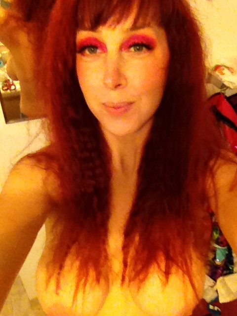 Mid make up not quite dressed yet... https://t.co/rmeGfE1ekd