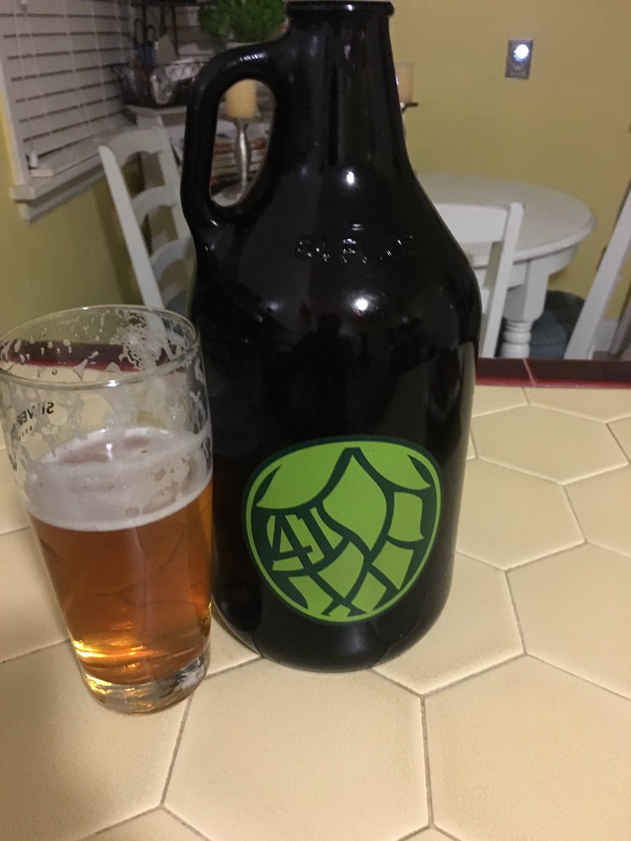 gregtammyl's tweet photo. #CitraSlickerWetHopIPA @BaleBreaker collab with @Cloudburst_Brew to celebrate the @Cubs win #FlyTheW #WaHops #PNW https://t.co/oLOGTxBeO8
