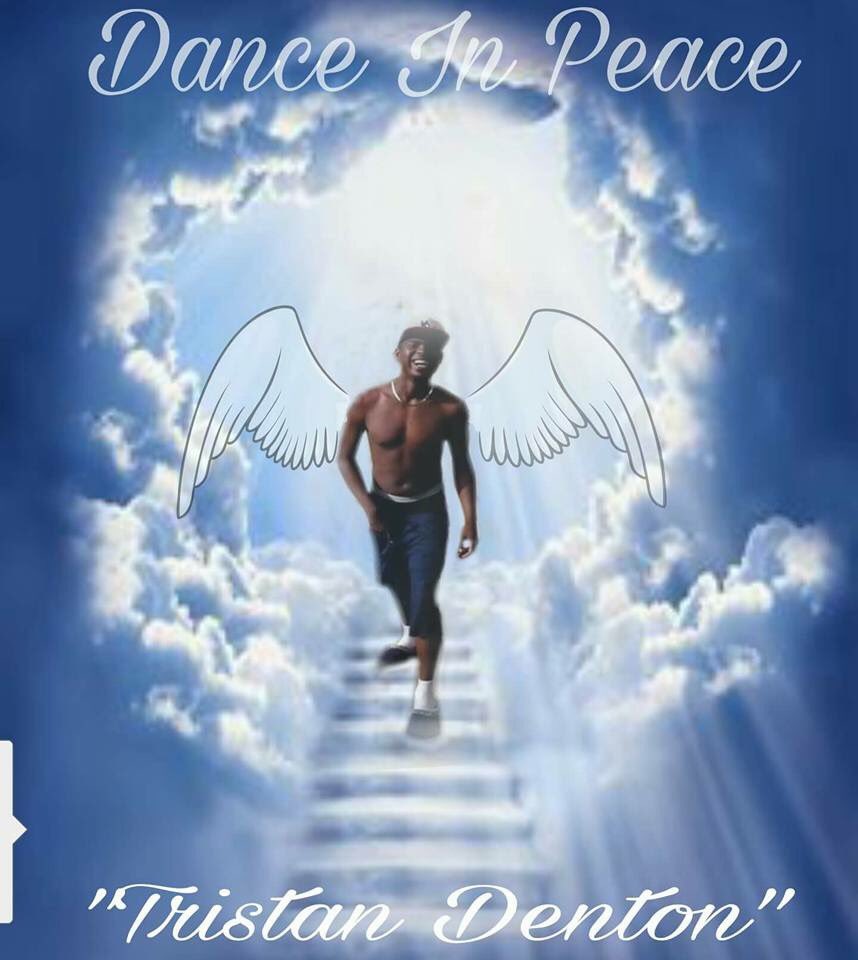 WhatHappenKayla's tweet photo. Dancing On your way up there lol I know you was beating on yo chest #DanceInPeace #RestEasyCousin #LongLiveTristan aka Mr.FunnyGuy🙏🏾😪👼🏿 https://t.co/aoqIkJElWc