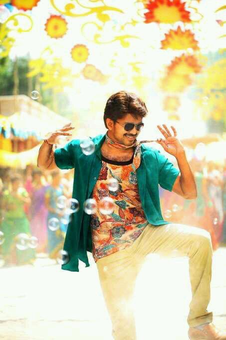 cinewoodss's tweet photo. #Bairavaa #Vijay new stills 
@BairavaaFilm @Tvf_official https://t.co/0Mdi1SOmAQ
