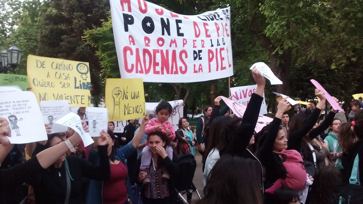 MarisolAcunaR's tweet photo. Excelente #Linares diciendo #NiUnaMenos!!!!! https://t.co/hJHirDFBNS