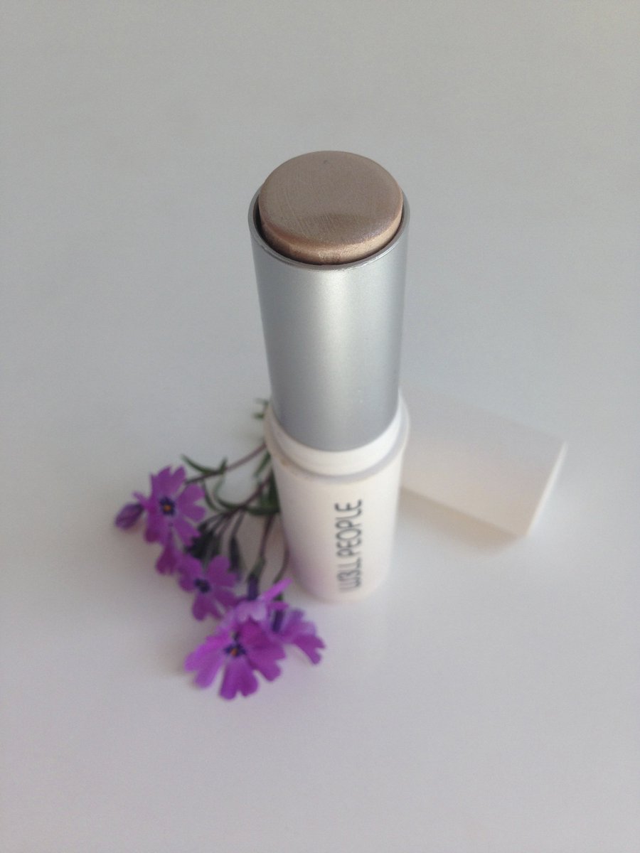 CityMomCo's tweet photo. My fave go-to product by @W3LLPEOPLE for a subtle shine & healthy glow. https://t.co/a6RM4E3FtD #CleanBeauty #BEW3LL https://t.co/YhyAjGcQFR