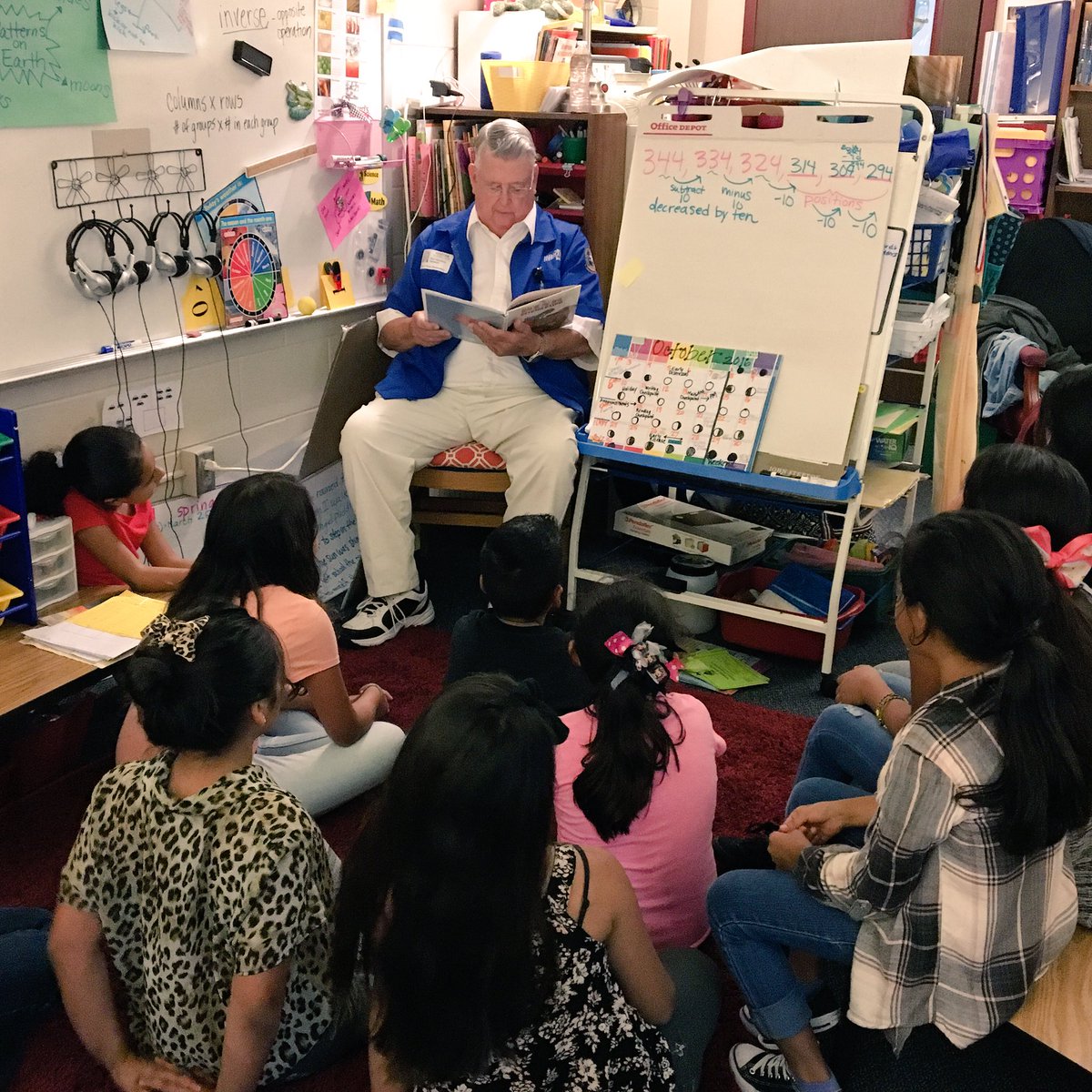 Ms_A_Despaux's tweet image. Guest reader from Memorial Herman Northeast Hospital and each student got a book to take home #greatdaytobeacheetah #ad14rpe #readinginmath