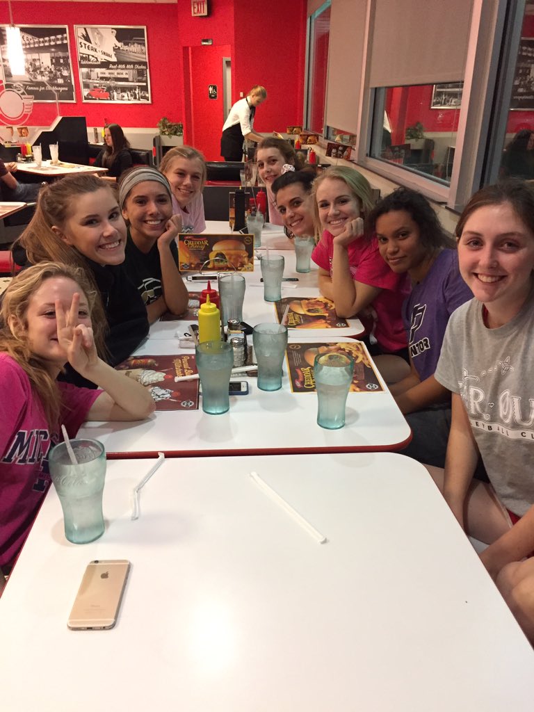 CPHS_Volleyball's tweet photo. the last supper https://t.co/nhV7eS8VxQ