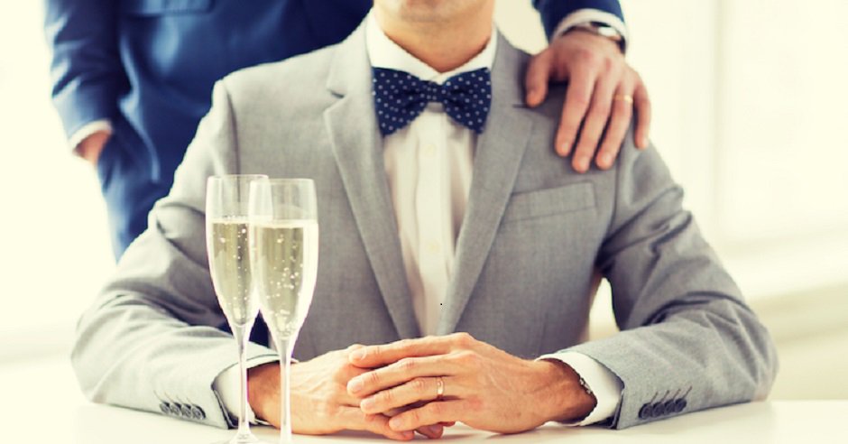 DebtFreeGuys's tweet photo. #GayWeddings should be celebrations, not #FinancialNightmares. https://t.co/2OdcJpqQBB #SameLove @TheEllenShow https://t.co/EVIR3fPCra