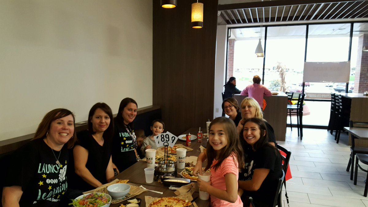Butterfield_PTA's tweet photo. So much support! Thank you too all the Butterfield family and friends who came @totpizzeria #BFbluejays #WeAre44 https://t.co/jCKQ90v8BX