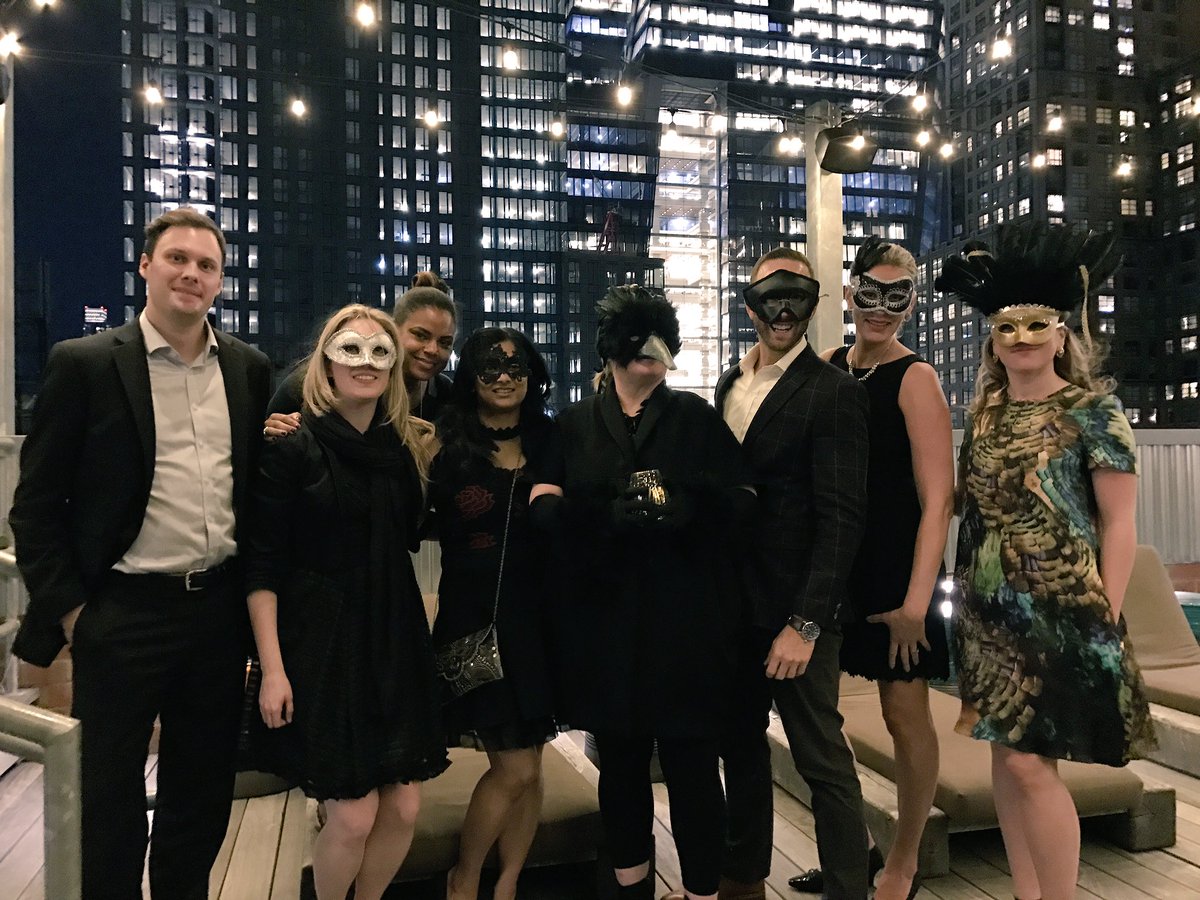 RJStelter's tweet photo. Thanks @IIDANY & the @HermanMiller #NYC team for showing us "tourists" an amazing time at #ColorInvasion #VenetianCarnivale tonight! https://t.co/h9FuW3FTVG