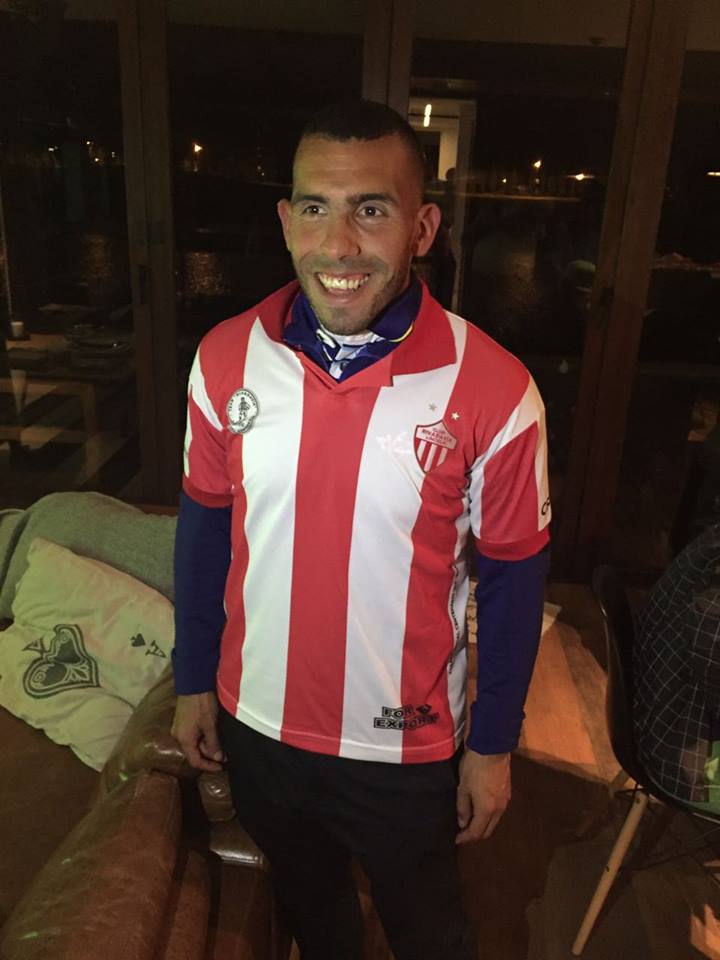 Maarii_Aquino's tweet photo. Nada mas lindo que ver un Ídolo con la camiseta de un gran equipo
#Calitos #Rivadavia https://t.co/VHkwhhhwwl