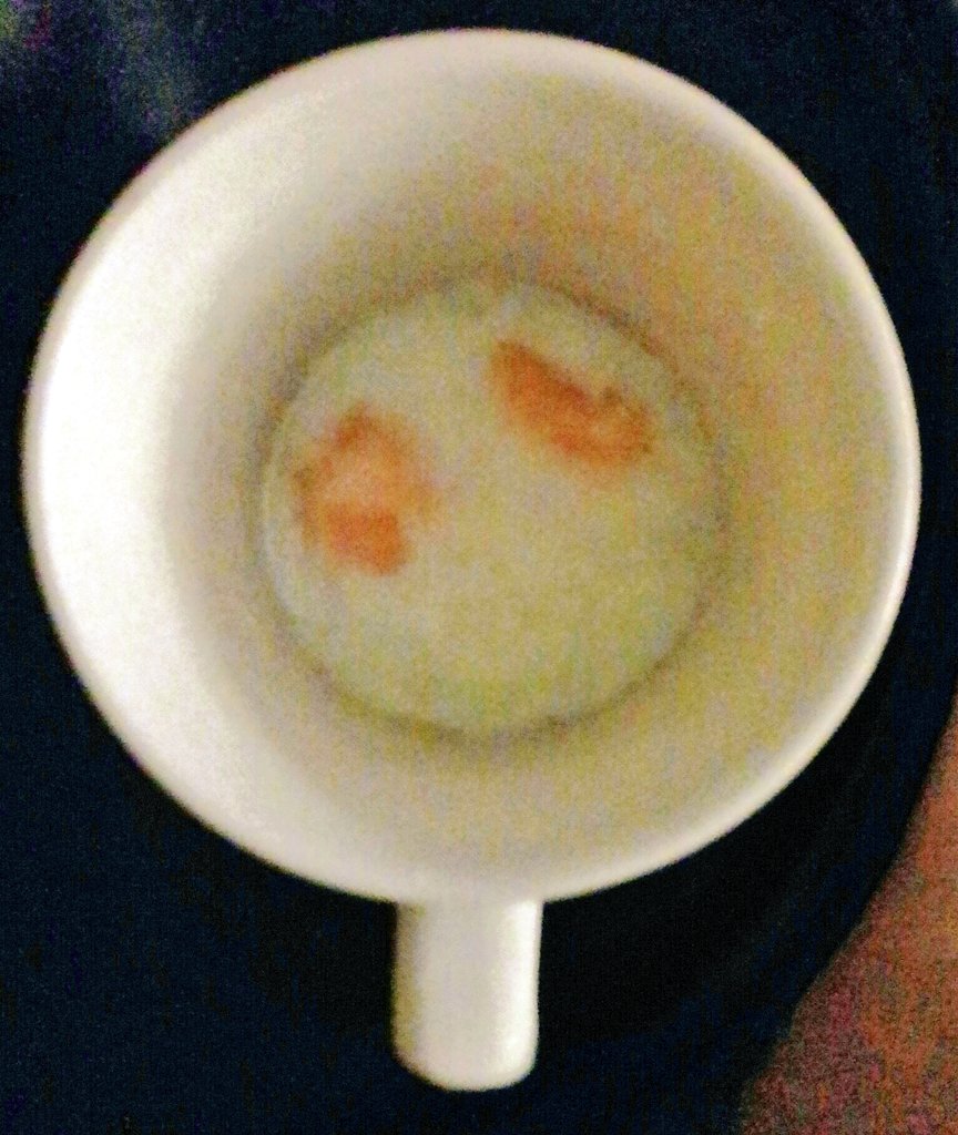 tankokseng61's tweet photo. #29oct16 #ThursdayBreakfast #TwoHalfBoiledEggs #KopiTiamStyle #Tomatoes #CucumberSlices #MilkDrink #CongeeWith #Carrot https://t.co/1WfgbpYyFj