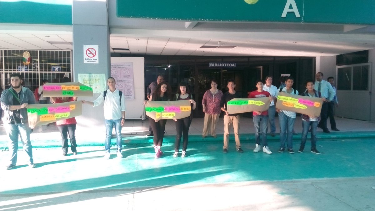 AAreynaud's tweet photo. #prendetevsladiscriminacion @conapred @SGGEDOMEX @ManzurOficial
Colegio de Bachilleres Plantel 02 Cien Metros https://t.co/tpJkbnvycd