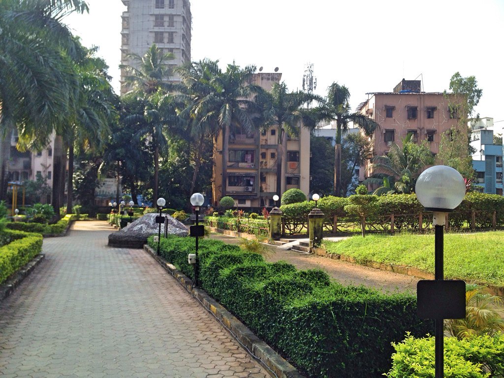 MaladInfo's tweet photo. Beautiful morning for a walk in the park! Sai Baba park at Evershine Nagar, #Malad #Mumbai. https://t.co/RPJCB8jkKX