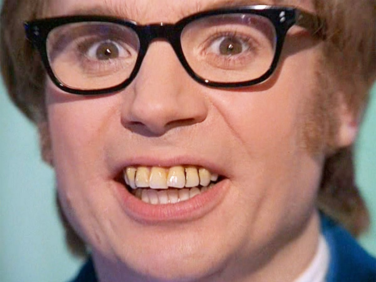 ClassicDarling7's tweet photo. Does Hillary have wooden teeth? Invest in some crest, good lord. https://t.co/kXOEFM0TFa