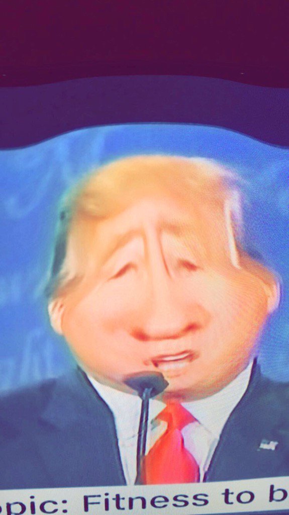 diegoo_2019's tweet photo. Some times you need to have some fun during the debate #RhetDebate https://t.co/pvaQrwxMi4
