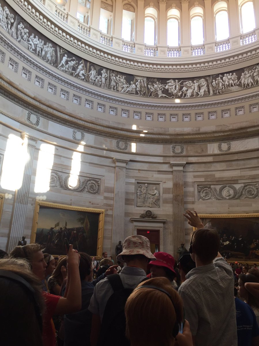 WMSDC16's tweet photo. #DCbus4  Capitol Building https://t.co/vLYE3Xd43N