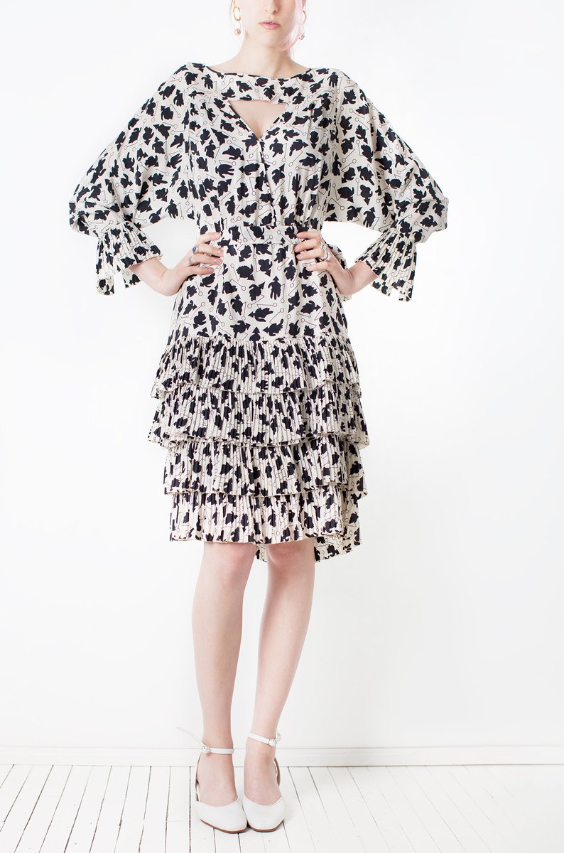 secondcousinv's tweet image. Sneak peak of some of the treasures you'll find tomorrow during #VCTO!! Come visit us at 432 Concord Ave. We'll be open 5-10.