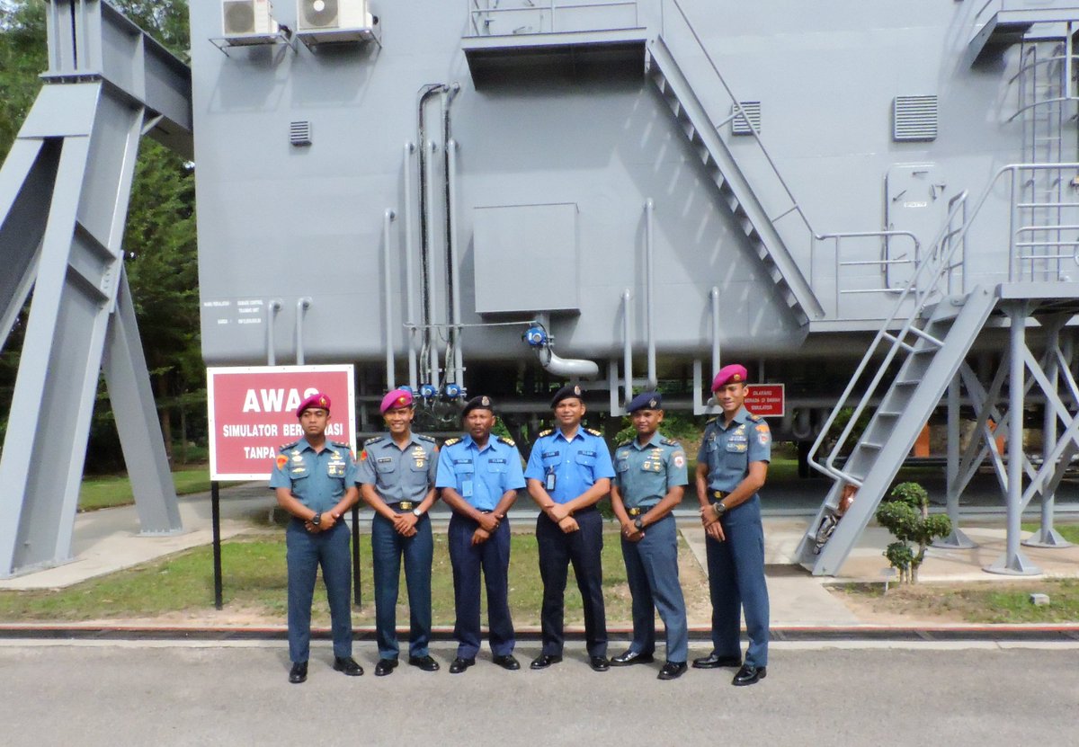 TANGKAS_KDP's tweet photo. Visit of Junior Officer Exchange Programme TNI-AL to @TANGKAS_KDP @TANGKAS_KDP @MPPL_TLDM 191016 https://t.co/vVhMNgsPgn