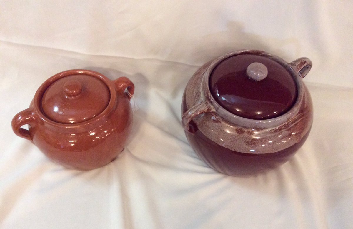 treasure2hunt's tweet photo. Bean pots - dark brown - $52 & light brown - $44 #beanpots #ceramic #lakesidetreasuresgainford https://t.co/57qk0V2s24
